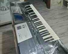 Sintezator Roland VA 7