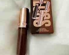 Dodaq parıldadıcısı Anastasia