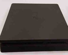 Palystation 4 Slim