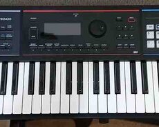 Sintezator Roland ds juno