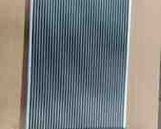 BMW G70 2020-2025 radiatoru