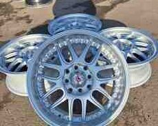 Vossen diskləri R15 4 bolt