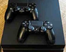 Sony PlayStation 4