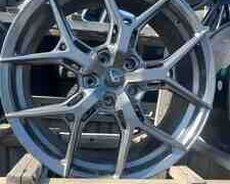 BMW F10 diskləri R20