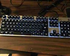 Logitech G413
