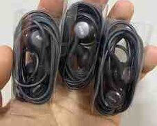 Samsung Galaxy S8 AKG qulaqlığı