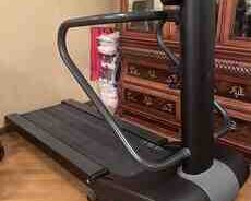 Technogym qaçış trenajoru