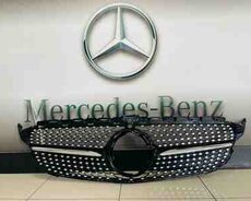 Mercedes C-Class W205 19 radiator barmaqlığı
