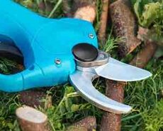 Elektrikli teleskopik budama qayçısı