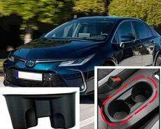 Toyota Corolla üçün stəkan altlığı