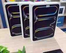 Apple iPad Pro 11 inch M5 Chip Space Black 256GB