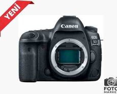 Canon EOS 5D Mark IV DSLR