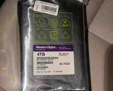 Sərt disk 4TB