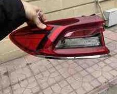 Hyundai Grandeur 2016 stop işığı