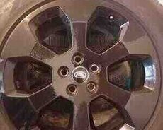 Land Rover Defender təkərləri