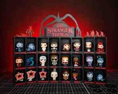 Kinder Stranger Things və DC Playmobile stendləri