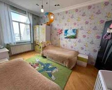 Uşaq yataq otağı mebeli