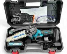 Odun doğrayan Tmakota