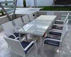 Bağ üçün masa ve oturacaqlar