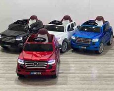 Uşaq avtomobilləri Toyota L200