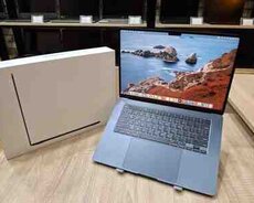 MacBook M3 Air 15 inch