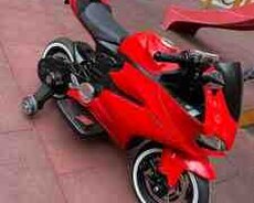 Ducati uşaq motosikleti