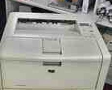 HP laserjet 5200tn printeri