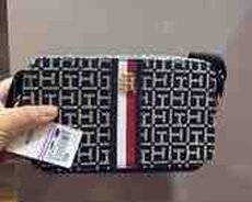 Çanta Tommy Hilfiger