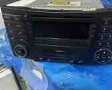 Mercedes W211 maqnitola və səsgucləndiricisi