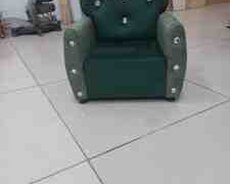 Uşaq kreslosu və divanı