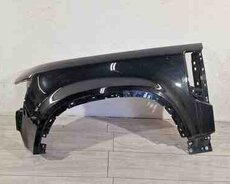 Land Rover Defender qanadı