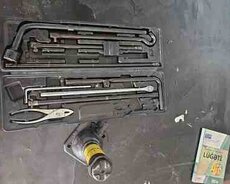 Lexus lX 570 domkrat