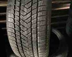 Pirelli R R şinləri 275, 40 R22