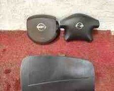 Nissan Sunny airbagları