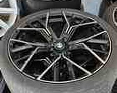 BMW G30 M təkərləri R20