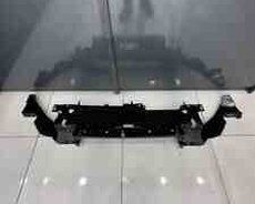 Ford Fusion radiator ekranı