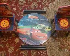 Uşaq masası və oturacaqları