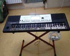 Sintezator Korq pa 600 GT