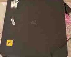 PlayStation 4 Slim 1TB