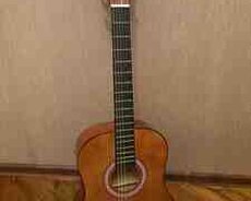 Gitara Valencia