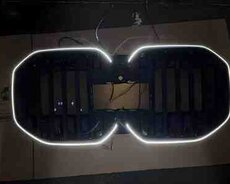BMW G70 LED radiator barmaqlığı