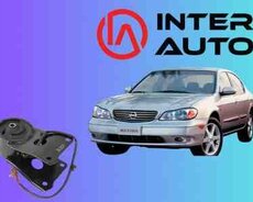 Nissan Maxima 2003 mühərrik yastığı