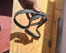 Toyota Rav 4 kəməri