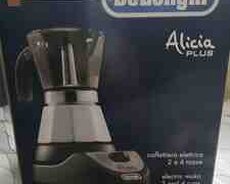 Qəhvədəmləyən Delongi