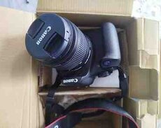 Fotoaparat Canon 2000D