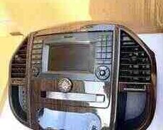 Mercedes W447 monitoru