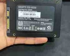 Gigabyte 480GB 2.5 data ssd