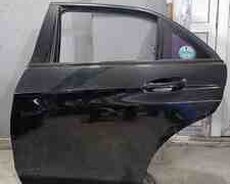 Mercedes W212 sol arxa qapısı