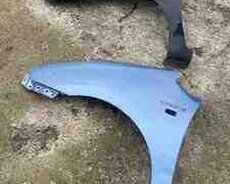 Toyota Prius 20 qanadları