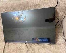 Televizor LG 82SM HD